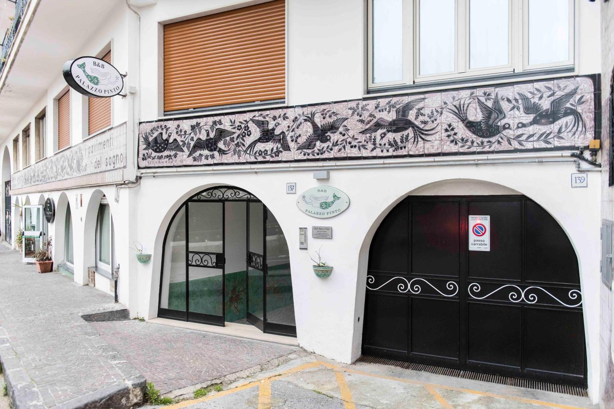 B&B Palazzo Pinto 2 Vietri Buitenkant foto