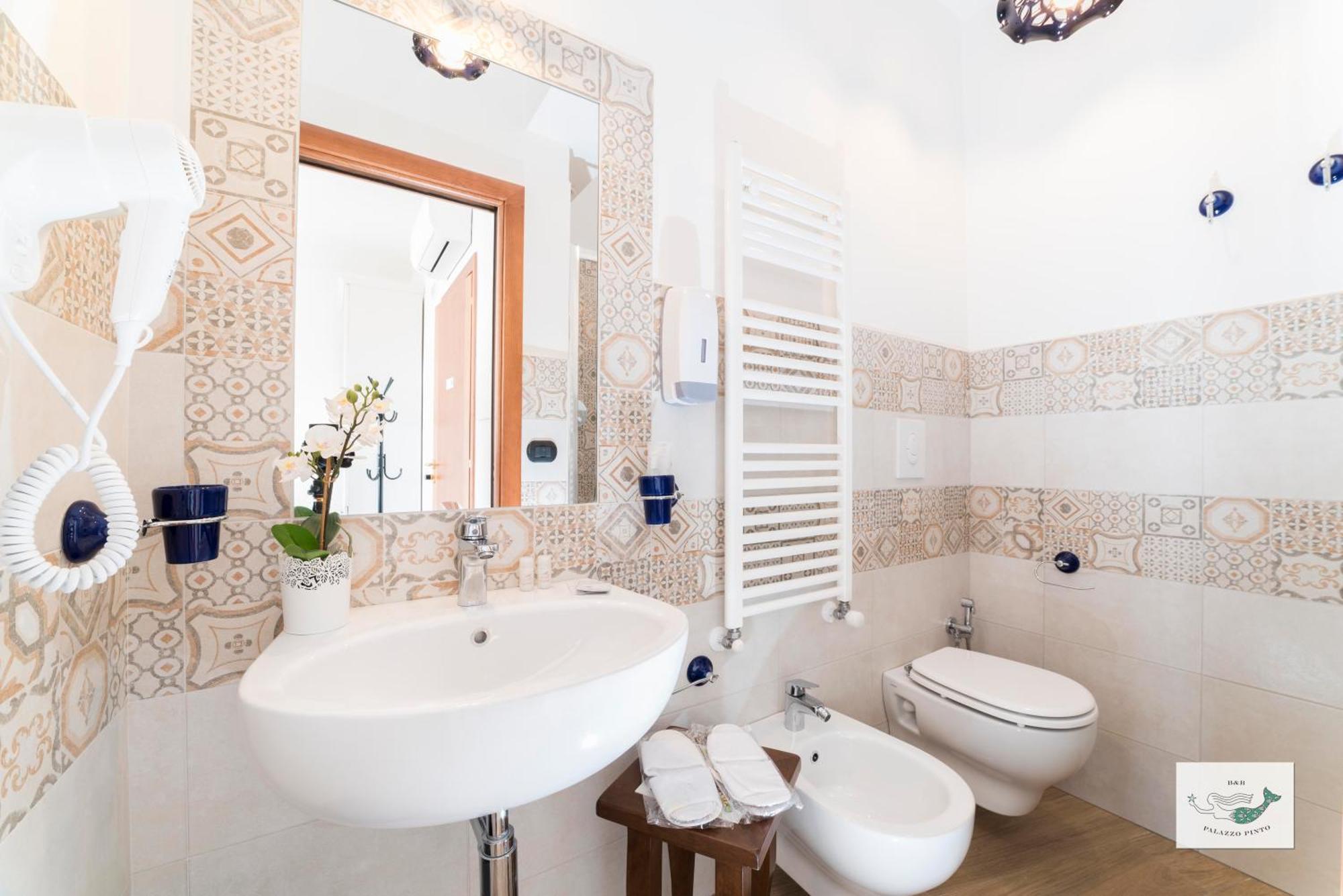B&B Palazzo Pinto 2 Vietri Buitenkant foto