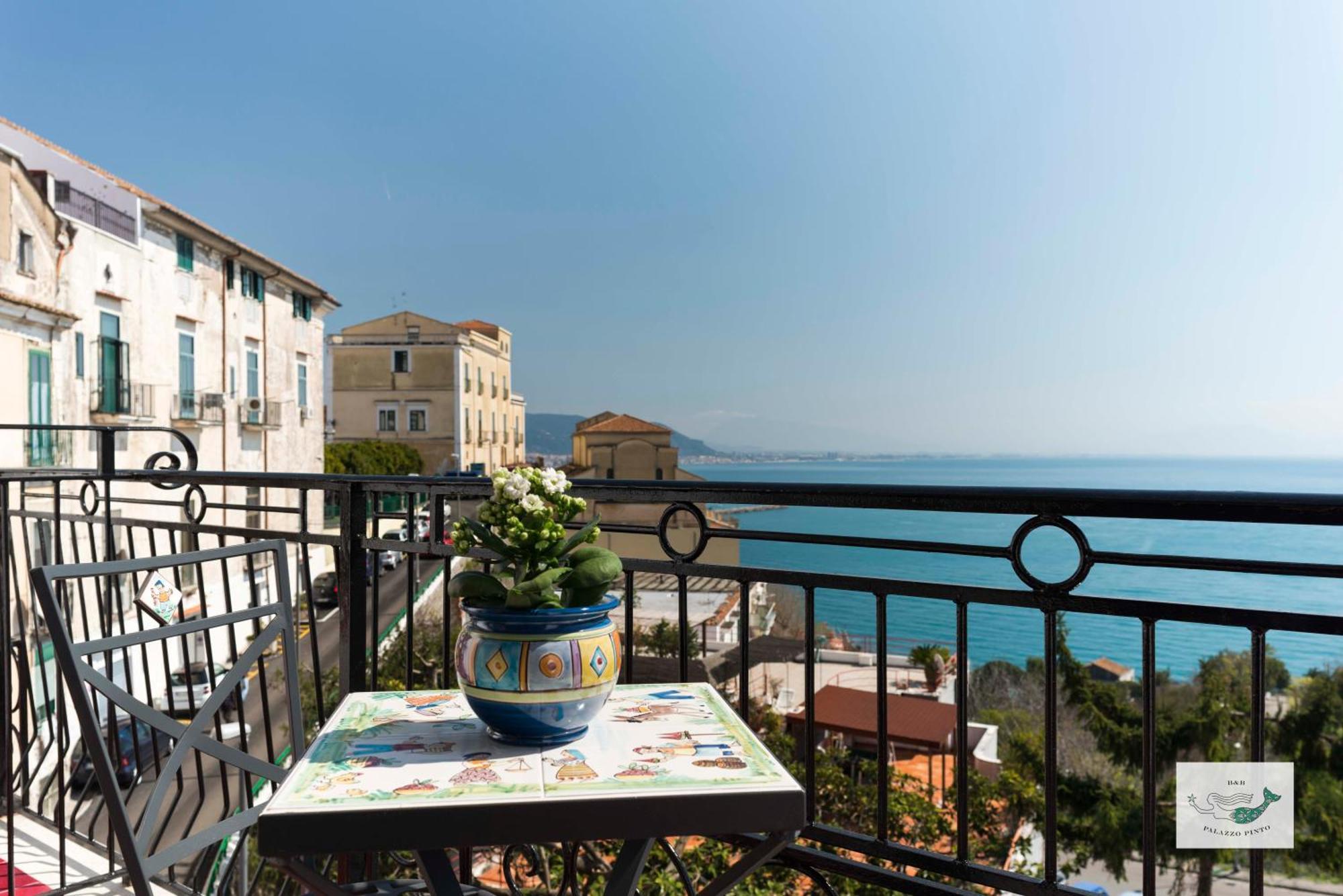B&B Palazzo Pinto 2 Vietri Buitenkant foto